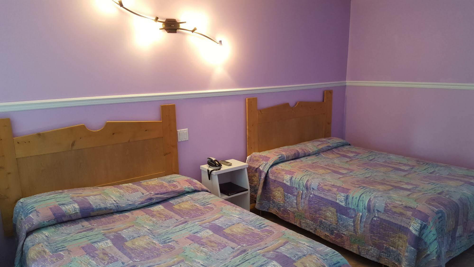 Motel Cote Ривьер-дю-Лу Экстерьер фото